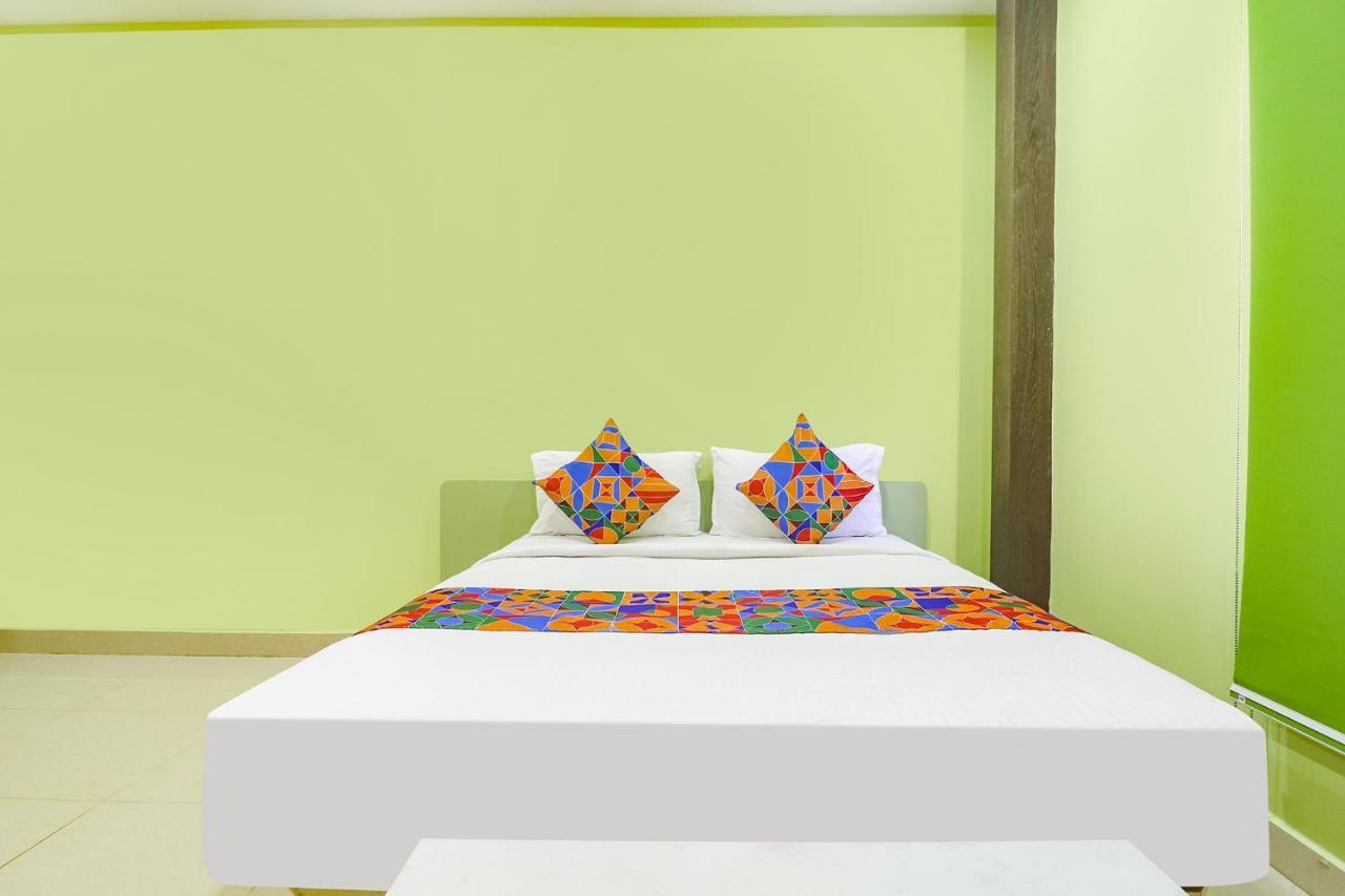 Fabexpress Airport Stay Inn - Nr Hyderabad International Airport, Shamshabad Экстерьер фото